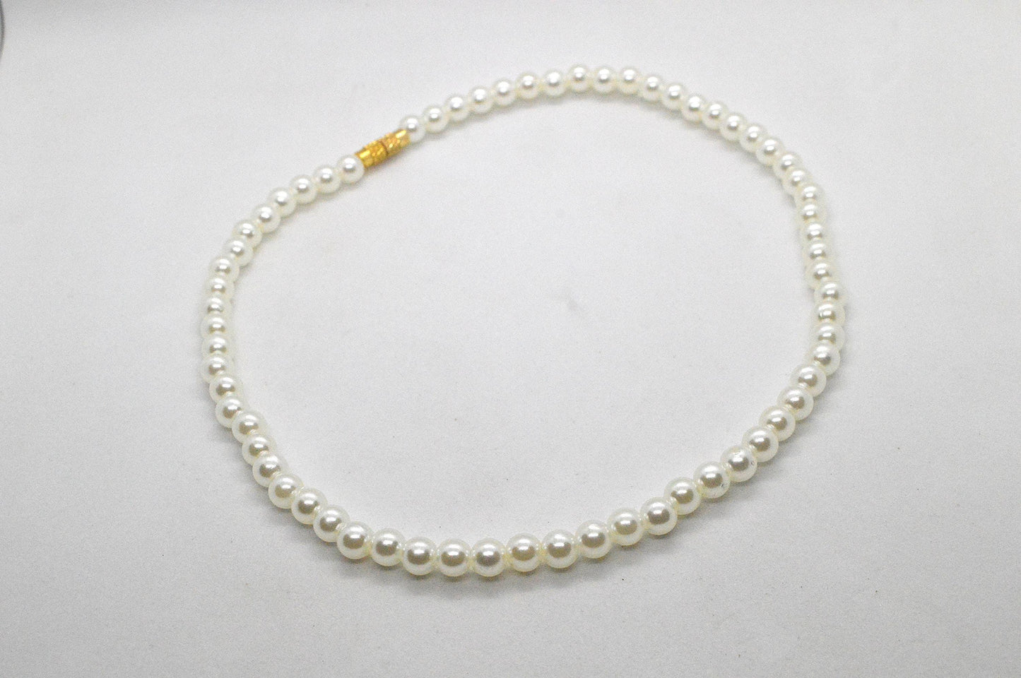 Simple Pearl Layering Necklace