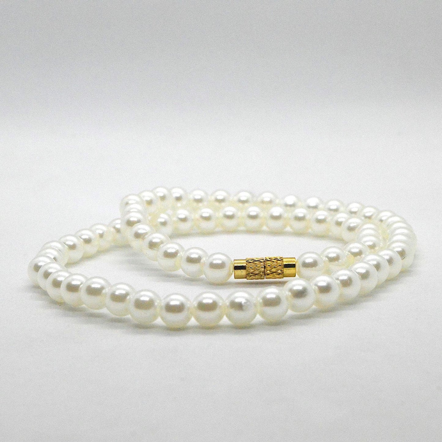 Simple Pearl Layering Necklace