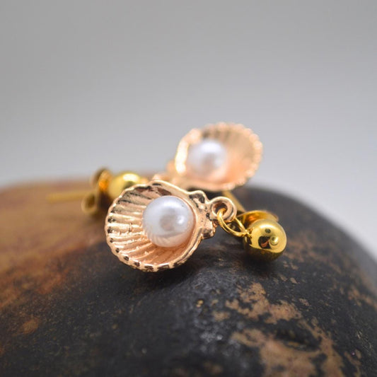 Sea Shell Pearl Stud Earrings